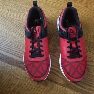 Boys Reebok red and black sneakers. NEW. Never use